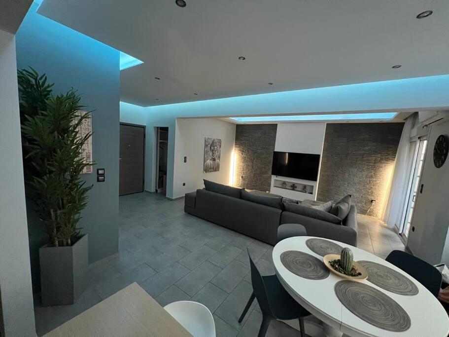 Live Minimal Apartment Атина Екстериор снимка
