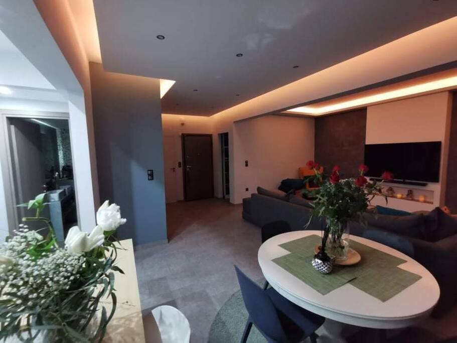 Live Minimal Apartment Атина Екстериор снимка