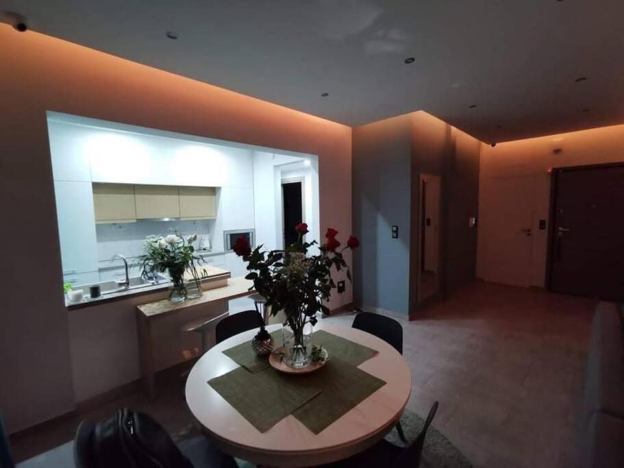 Live Minimal Apartment Атина Екстериор снимка