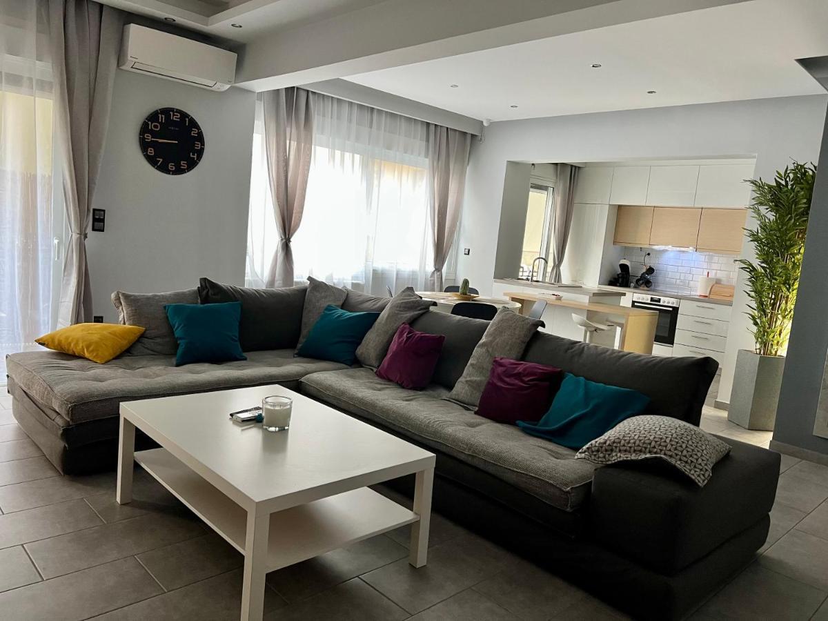 Live Minimal Apartment Атина Екстериор снимка